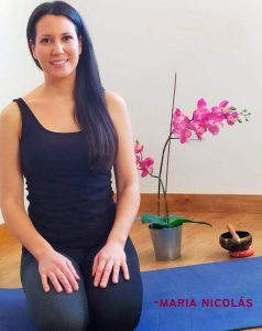 María Nicolás Lajarín instructorado de yoga