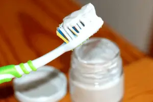 pasta dental orgánica sin fluor 300 X 200