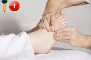 cómo se hace un masaje de pies 300 X 200