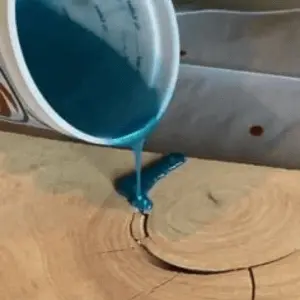 Cómo aplicar la resina epóxica en madera